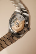 Bild in Galerie-Betrachter laden, Vacheron Constantin Overseas 4520V/210A-B126 Box + og. Papiere Silver Dial 41mm 4520V
