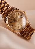 Bild in Galerie-Betrachter laden, Rolex Day-Date 36 18338 Factory Diamond Lugs, unpolished, Serviced
