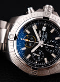 Bild in Galerie-Betrachter laden, Breitling Avenger Chronograph 45 A13317 Box + og. Papiere
