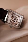 Bild in Galerie-Betrachter laden, Jaeger-LeCoultre Reverso Squadra GMT 230877 Box + og. Papiere
