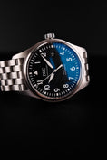 Bild in Galerie-Betrachter laden, IWC Fliegeruhr Mark IW327011 Box + og. Papiere Pilot Watch Mark XVIII + IWC Leather Strap
