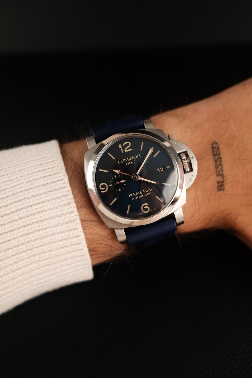 Panerai Luminor 1950 3 Days GMT Automatic PAM01033  Box + og. Papiere 99% New 2024 Unworn Leather Strap 44mm