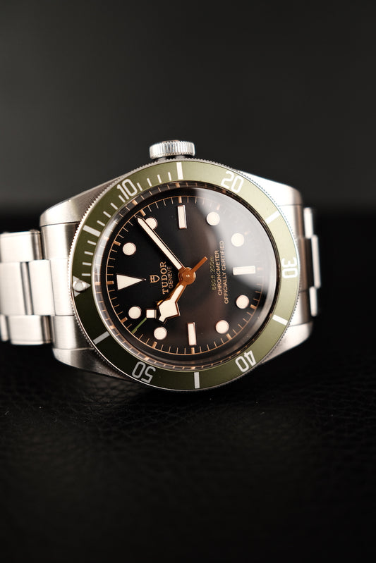 Tudor Black Bay Harrods 79230G Box + og. Papiere