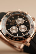 Bild in Galerie-Betrachter laden, Rolex Daytona 126515LN Box + og. Papiere Everose, 2024
