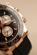 Bild in Galerie-Betrachter laden, Rolex Daytona 126515LN Box + og. Papiere Everose, 2024
