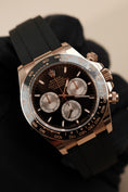 Bild in Galerie-Betrachter laden, Rolex Daytona 126515LN Box + og. Papiere Everose, 2024
