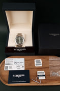 Bild in Galerie-Betrachter laden, Longines Conquest L38304026 Box + og. Papiere Green Dial 41mm
