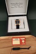 Bild in Galerie-Betrachter laden, Omega Cosmic 1951 Museum Collection Collector´s Series Number Two 57018000  Box + og. Papiere NOS NEVER WORN Rose Triple Date
