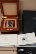 Charger l'image dans la visionneuse de la galerie, Breguet Typ XXI 3815TI/HM/3ZU Box + og. Papiere Titanium, Flyback Chronograph
