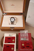 Load image into Gallery viewer, Omega Seamaster Diver 300 M 21030422004001 Box + og. Papiere White Dial
