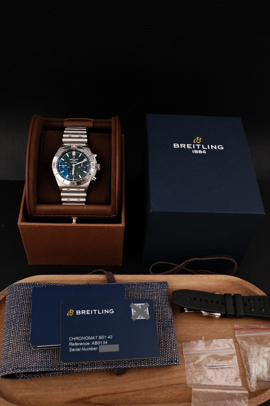 Breitling Chronomat B01 42  AB0134 Box + og. Papiere Bentley Edition + Breitling Rubber Strap and Clasp