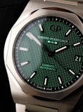 Bild in Galerie-Betrachter laden, Girard Perregaux Laureato 81010-11-3153-1CM Box + og. Papiere Green Dial, New
