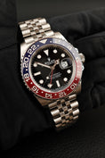 Charger l'image dans la visionneuse de la galerie, Rolex GMT-Master II "Pepsi" 126710BLRO Box + og. Papiere Jubilee, LC100, New, First Buyer's Invoice
