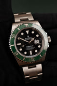 Cargar la imagen en la vista de la galería, Rolex Submariner Date 126610LV Box + og. Papiere Starbucks MK I
