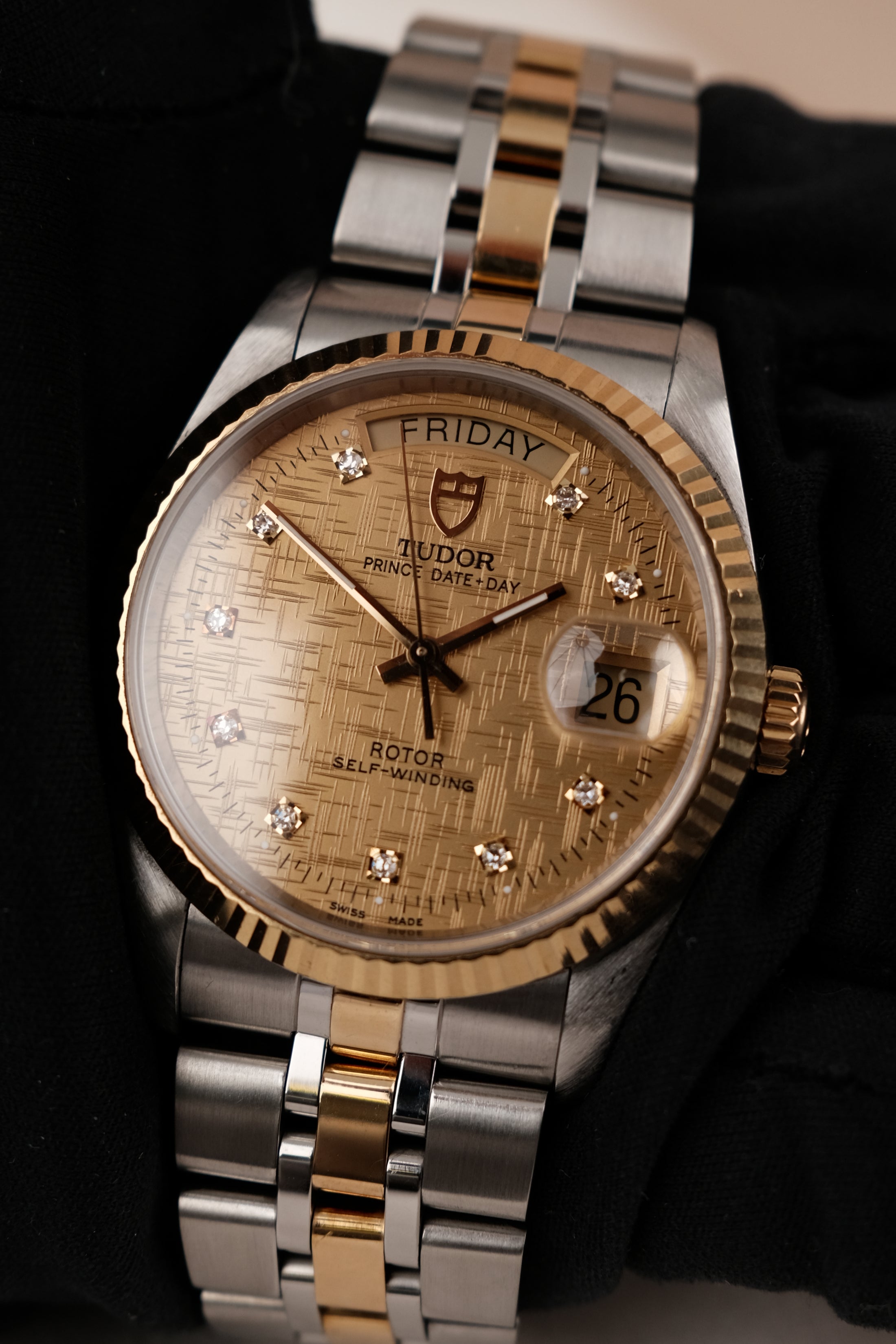 Tudor Prince Date Day, S/G, Fluted Bezel, Champagne  Linen Diamond Dial 76213 Original Papiere Serviced