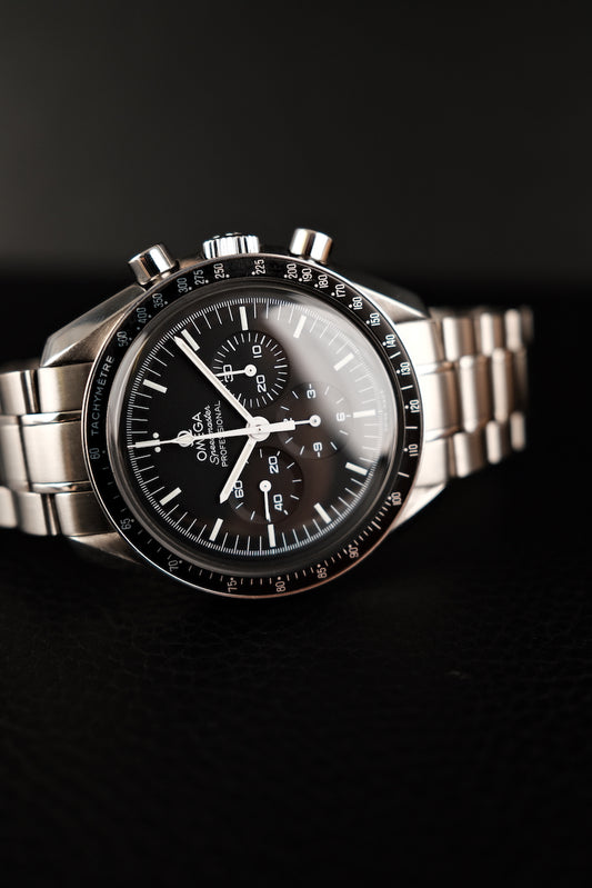 Omega Speedmaster Professional Moonwatch 31130423001005 Original Papiere