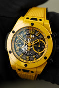 Carica l'immagine nel visualizzatore della galleria, Hublot Big Bang Unico 441.CY.471Y.RX Box + og. Papiere Yellow Magic, Limited Edition 250 Pieces, First Buyer's Invoice
