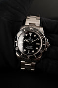 Cargar la imagen en la vista de la galería, Rolex Submariner (No Date) 114060 Box + og. Papiere LC EU, Rolex Service 2023
