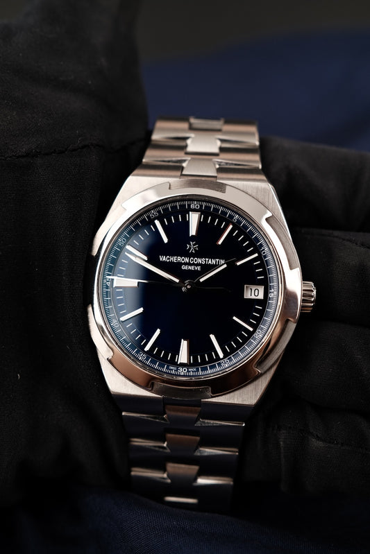 Vacheron Constantin Overseas 4500V/110A-B128 Box + og. Papiere Blue Dial