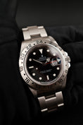 Load image into Gallery viewer, Rolex Explorer II 16570 Box + og. Papiere V Series Rolex Service 2021 NEW Card Rehaut Mint Condition
