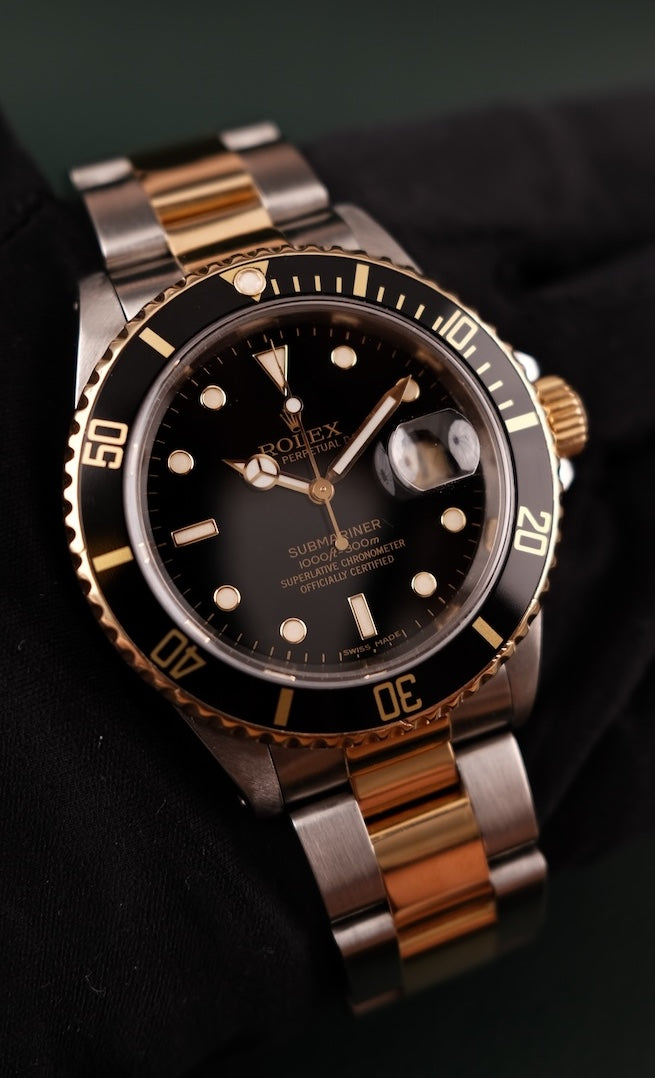 Rolex Submariner 16613 Box + og. Papiere Black Dial LC 100