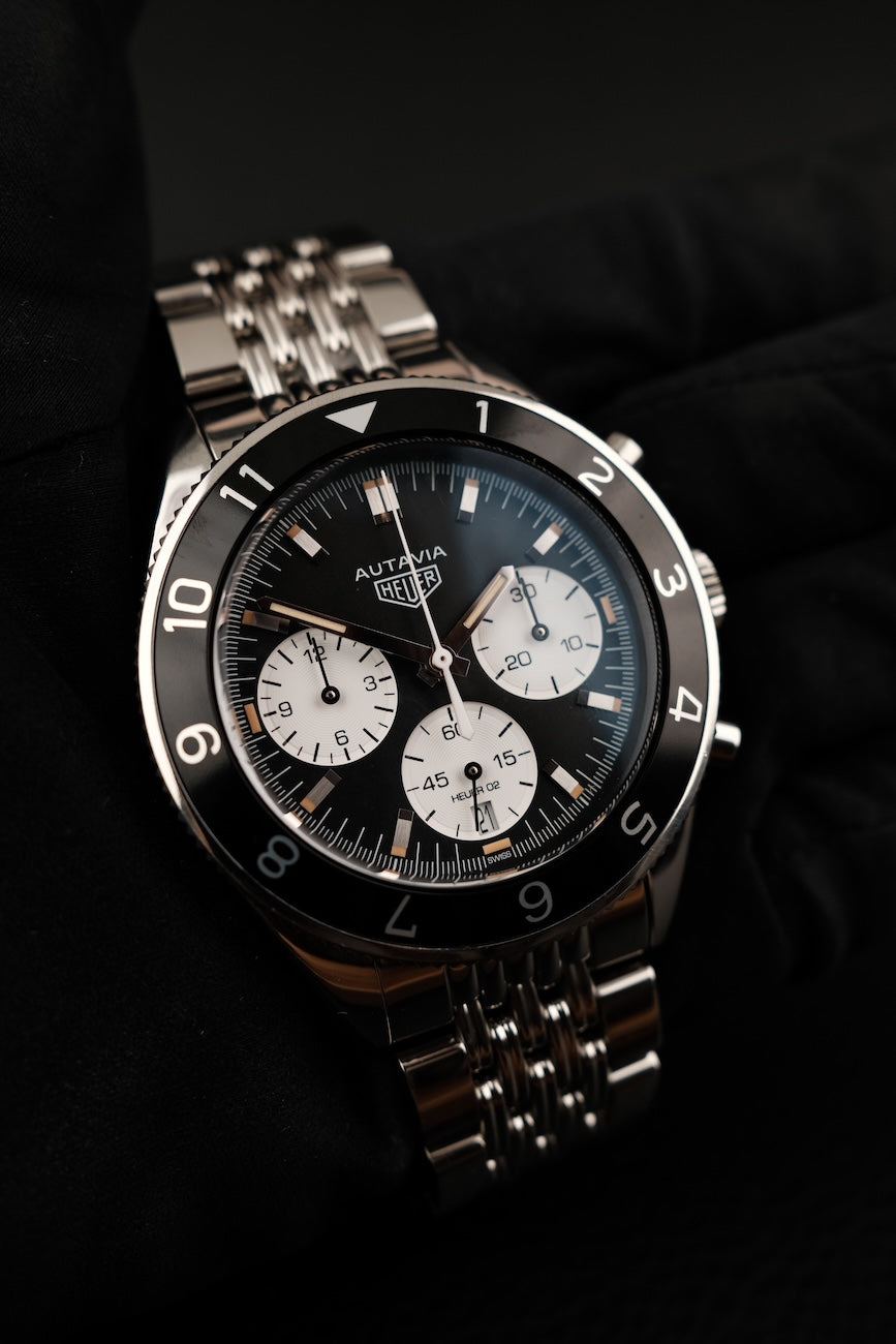 Tag Heuer Autavia CBE2110.BA0687 Box + og. Papiere