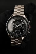 Carica l'immagine nel visualizzatore della galleria, Omega Speedmaster Professional Moonwatch 31030425001001 Box + og. Papiere German Delivered, First Buyer's Invoice
