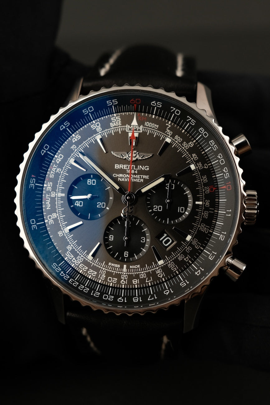 Breitling Navitimer 01 46 AB01271A/F570 Box + og. Papiere Grey Limited First Buyer´s Invoice, German Delivered, SERVICED