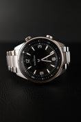 Charger l'image dans la visionneuse de la galerie, Jaeger-LeCoultre Polaris Automatic 841837S Original Papiere Black Dial Top Condition
