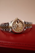 Load image into Gallery viewer, Rolex Lady-Datejust 79163 Box + og. Papiere S/G, MOP Dial, First Buyer's Invoice
